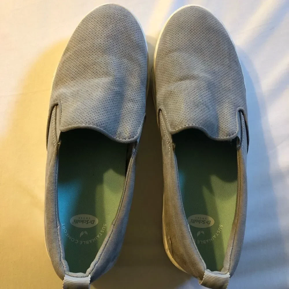 Slip on sneaker